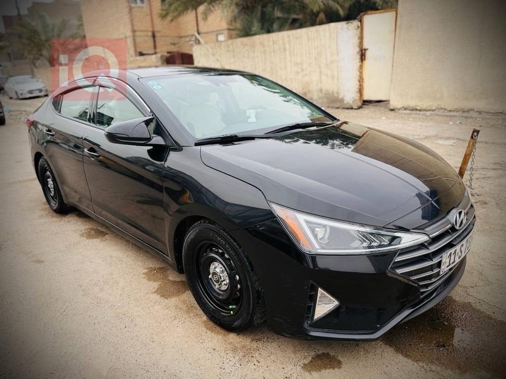 هیوندای ئەلەنترا